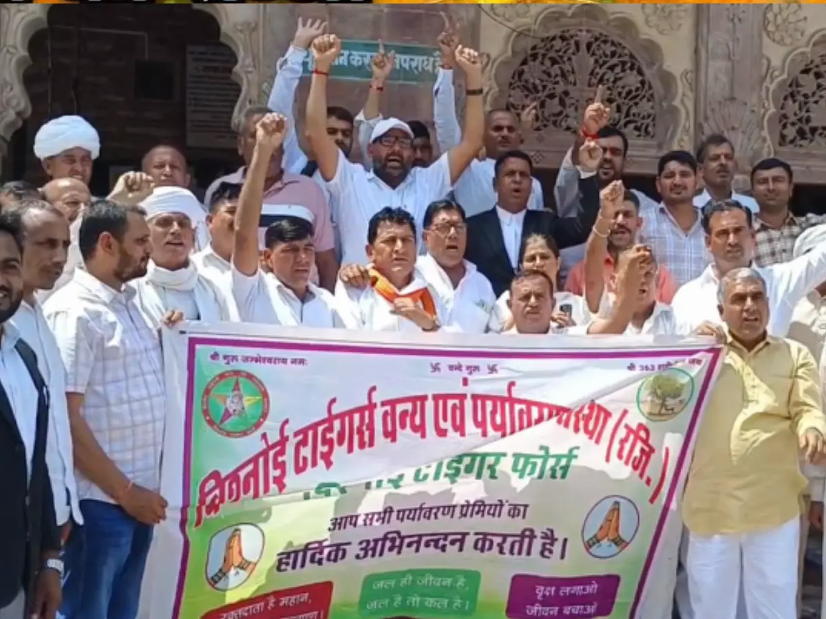 जैसलमेर में हिरण शिकारियों ने खेत सिंह की हत्या, पर्यावरण प्रेमियों में आक्रोश जैसलमेर में हिरण शिकारियों ने खेत सिंह की हत्या, पर्यावरण प्रेमियों में आक्रोश
