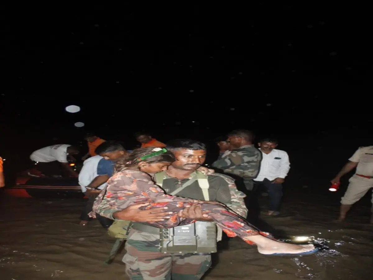 ग्रामीणों ने सेना और SDRF की तारीफ की