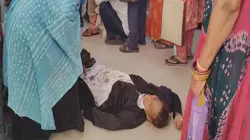 60 साल की महिला बेहोश, SMS अस्पताल के डॉक्टर बने रहे मौन! युवती ने बचाई जिंदगी