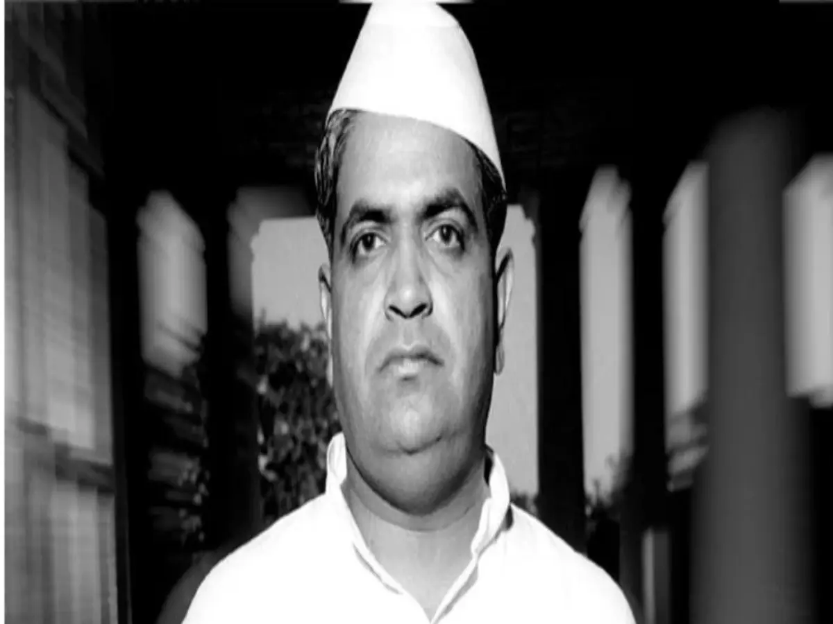 मोहनलाल सुखाड़िया के इस्तीफे के बाद बने सीएम