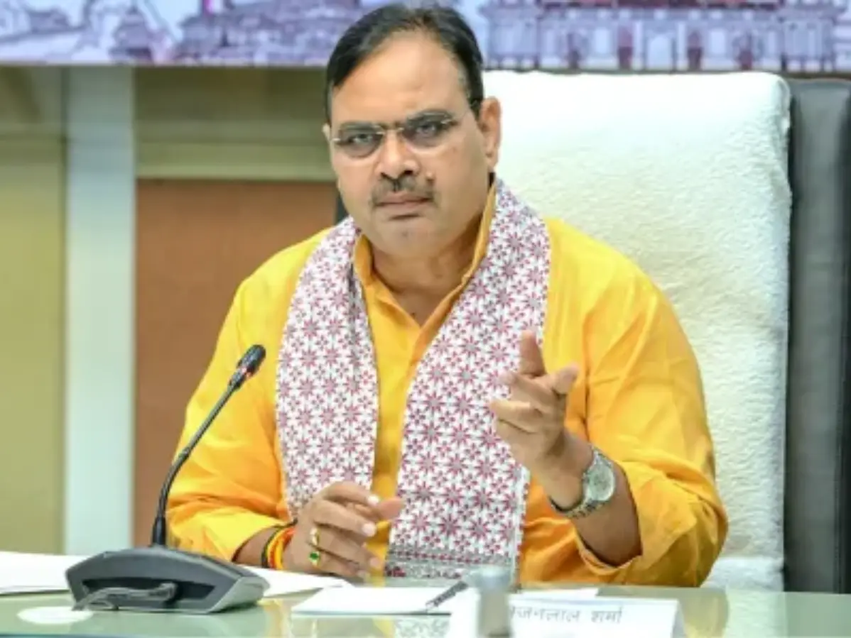 CM भजनलाल शर्मा ने दिए सख्त निर्देश, ब्लैक स्पॉट्स पर मॉनिटरिंग करेंगे कलेक्टर CM भजनलाल शर्मा ने दिए सख्त निर्देश, ब्लैक स्पॉट्स पर मॉनिटरिंग करेंगे कलेक्टर