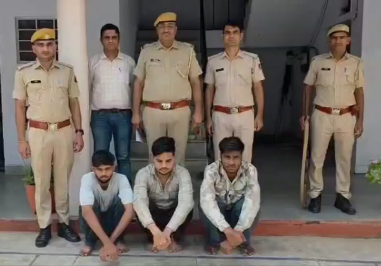 अलवर पुलिस ने पकड़े 3 साइबर ठग, मास्टरमाइंड जसराज गुर्जर हुआ फरार