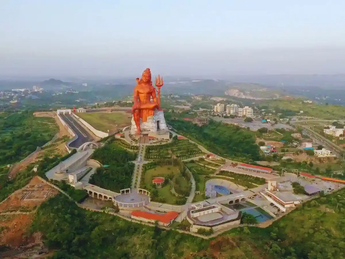 पर्यटकों का आकर्षण