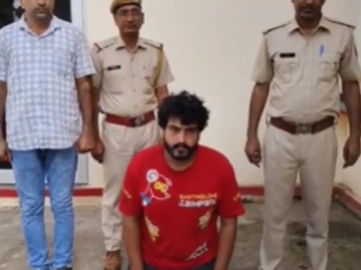 Sikar News: नीमकाथाना पुलिस का एक्शन, 9 महीने से फरार हत्यारोपी बालाजी नगर से दबोचा गया