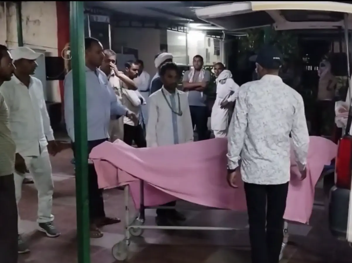 Kotputli: बानसूर में अज्ञात वाहन ने दुकानदार को कुचला, इकलौते बेटे की हुई मौत Kotputli: बानसूर में अज्ञात वाहन ने दुकानदार को कुचला, इकलौते बेटे की हुई मौत