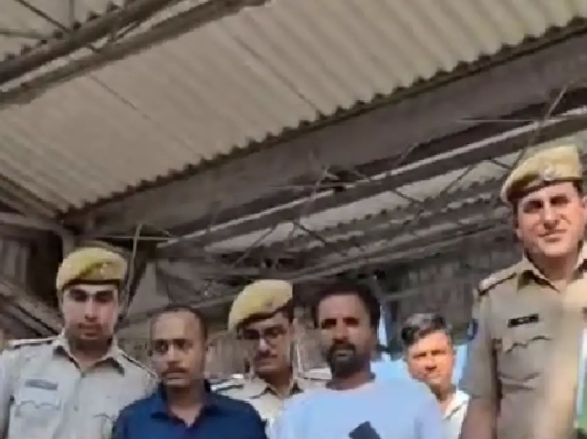 जोधपुर पुलिस ने खंगाले 150 से ज्यादा CCTV, पकड़े 2 शातिर चोर जोधपुर पुलिस ने खंगाले 150 से ज्यादा CCTV, पकड़े 2 शातिर चोर