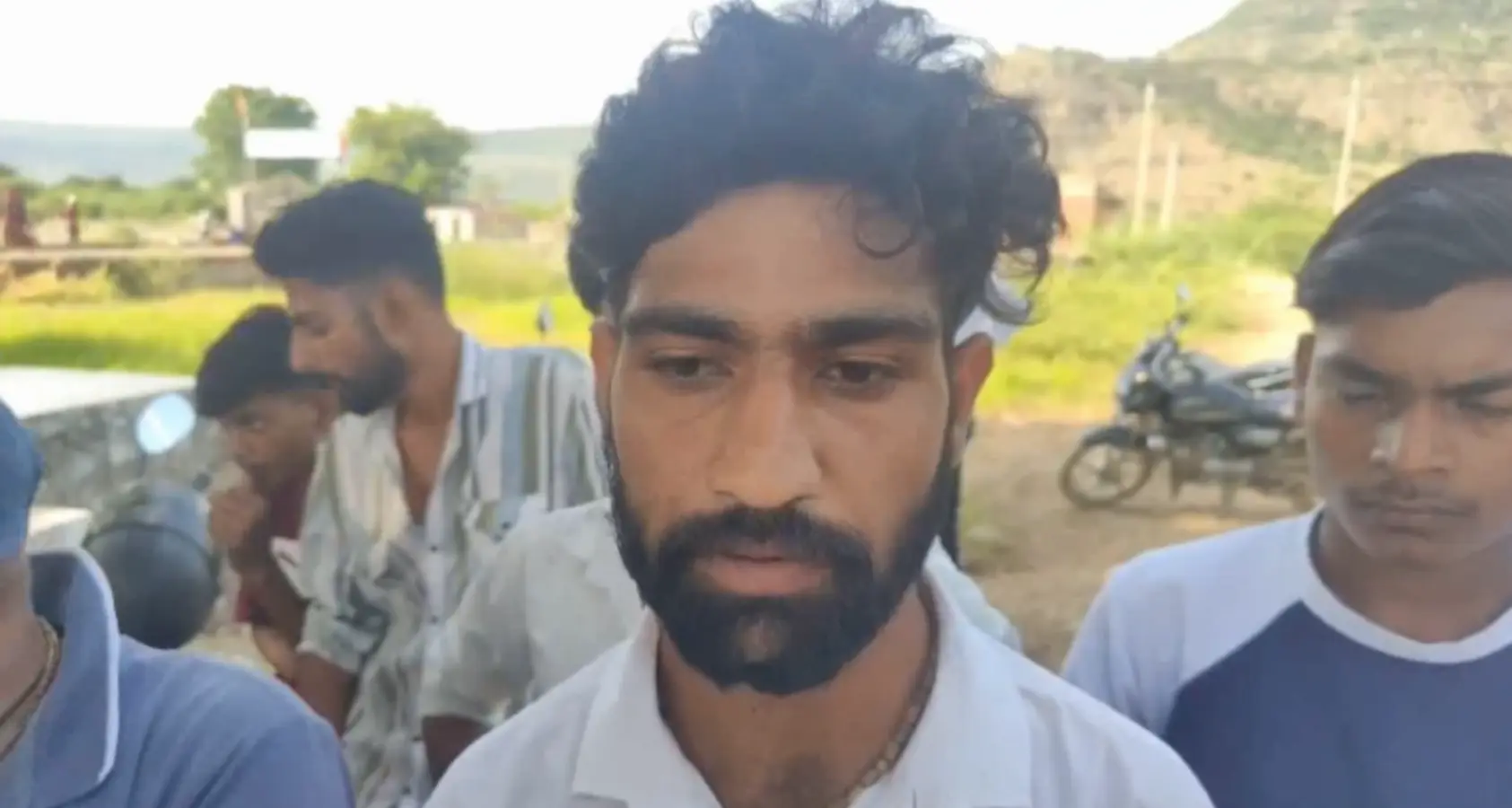 Sawai Madhopur: हनुमान जी की प्रतिमा खंडित, ग्रामीणों में भारी आक्रोश