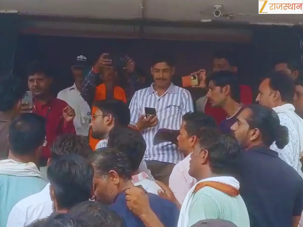 भीलवाड़ा में बजरी से भरे वाहनों की पार्किंग बन रही जानलेवा, 4 दिन में हाईवे खाली करने की मांग