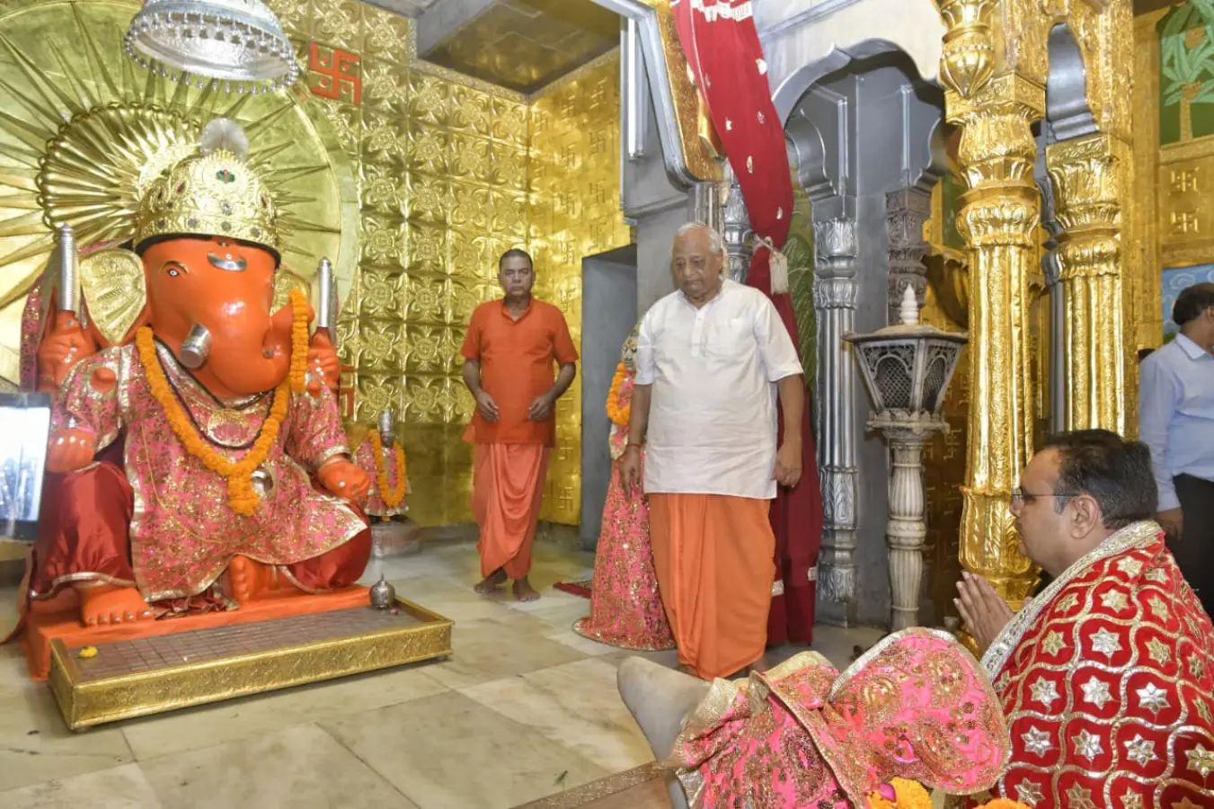 Rajasthan News Live:PM मोदी  के जन्मदिन के अवसर पर CM भजनलाल शर्मा पहुंचे श्री मोती डूंगरी गणेश जी मंदिर, की पूजा-पाठ