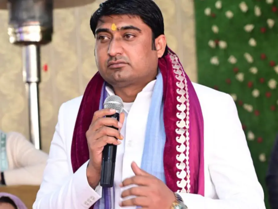 जोधपुर के केरू धाम में बाबा हनुमान चौहान करते हैं चमत्कार, यहां है हर बीमारी का इलाज! जोधपुर के केरू धाम में बाबा हनुमान चौहान करते हैं चमत्कार, यहां है हर बीमारी का इलाज!