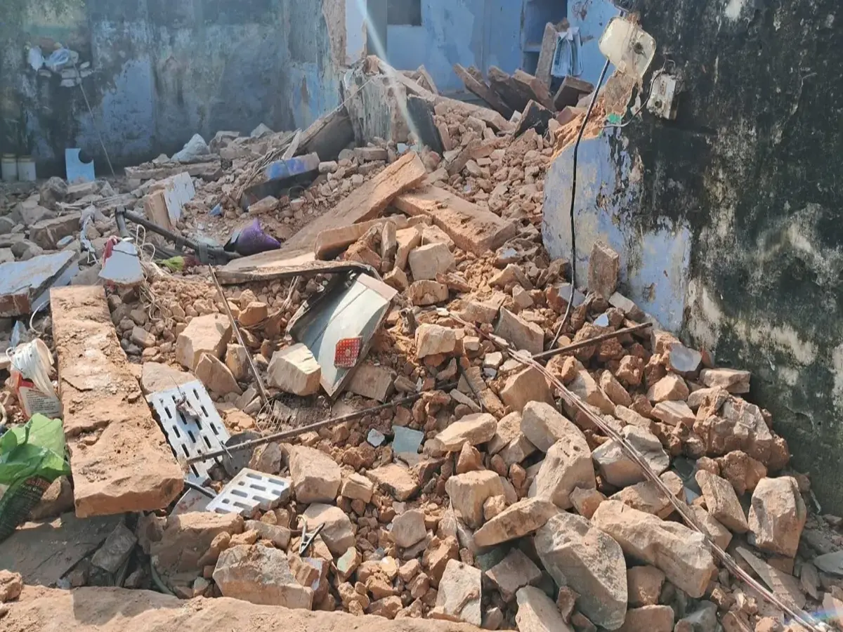 जयपुर की तंग गलियों में तबाही! एक ही झटके में टूटा घर, उजड़ गया परिवार
