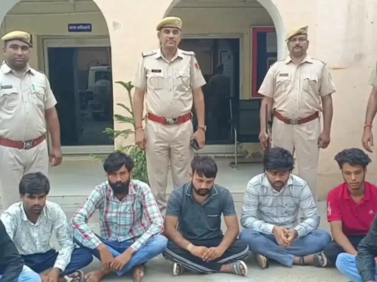 Kotputli: 7 बदमाशों ने प्रॉपर्टी डीलर के ऑफिस में घुस लट्ठ मार तोड़ा पैर, पुलिस ने किया गिरफ्तार Kotputli: 7 बदमाशों ने प्रॉपर्टी डीलर के ऑफिस में घुस लट्ठ मार तोड़ा पैर, पुलिस ने किया गिरफ्तार