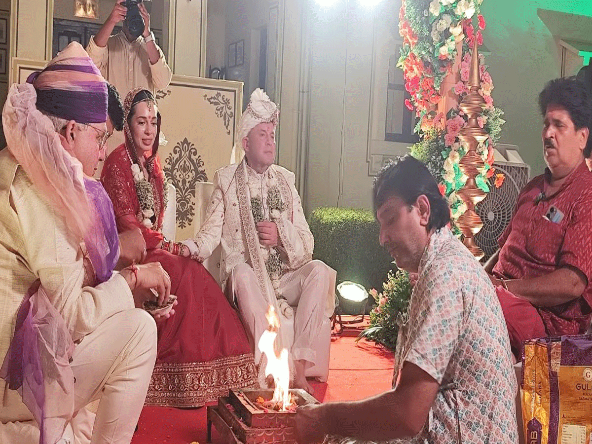 Ukraine couple India wedding