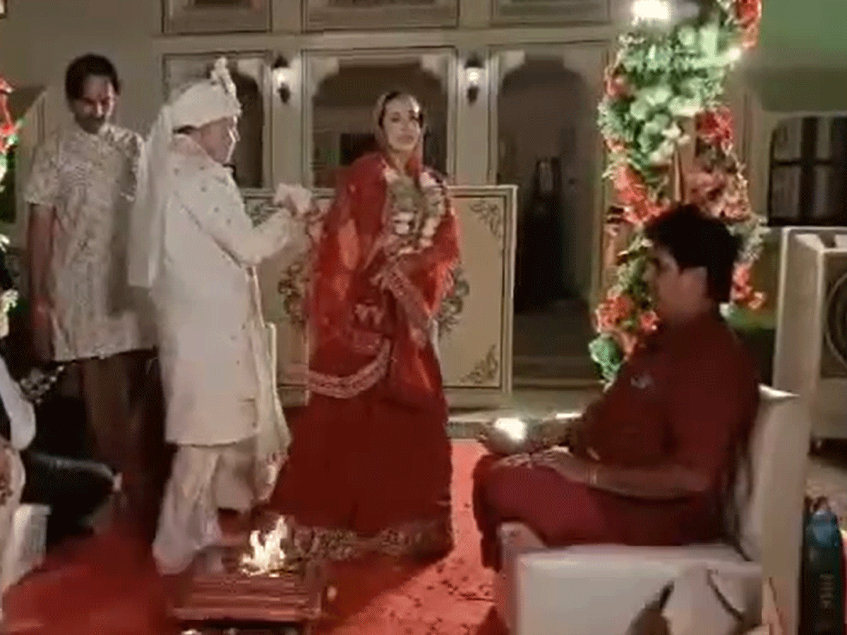 Ukraine couple India wedding