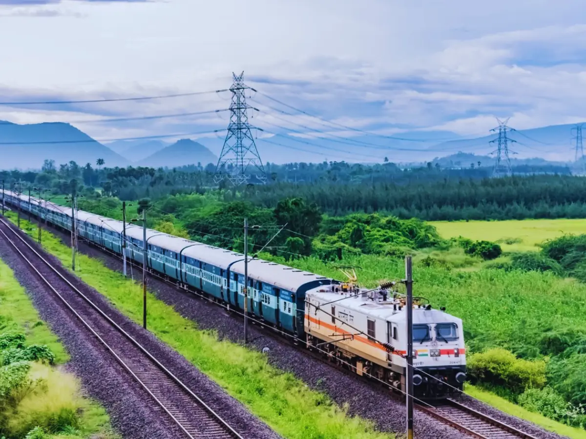 चतुर्थ श्रेणी भर्ती परीक्षा को लेकर रेलवे प्रशासन की पहल, इस दिन तक चलाई जाएंगी स्पेशल ट्रेनें चतुर्थ श्रेणी भर्ती परीक्षा को लेकर रेलवे प्रशासन की पहल, इस दिन तक चलाई जाएंगी स्पेशल ट्रेनें