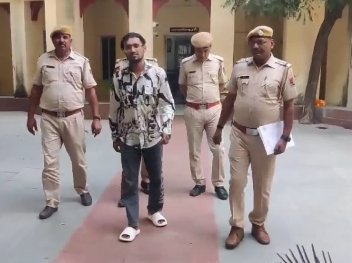 ब्यावर पुलिस ने की बड़ी कार्रवाई, पप्पू चीता का हत्यारा शाहरुख खान गिरफ्तार ब्यावर पुलिस ने की बड़ी कार्रवाई, पप्पू चीता का हत्यारा शाहरुख खान गिरफ्तार