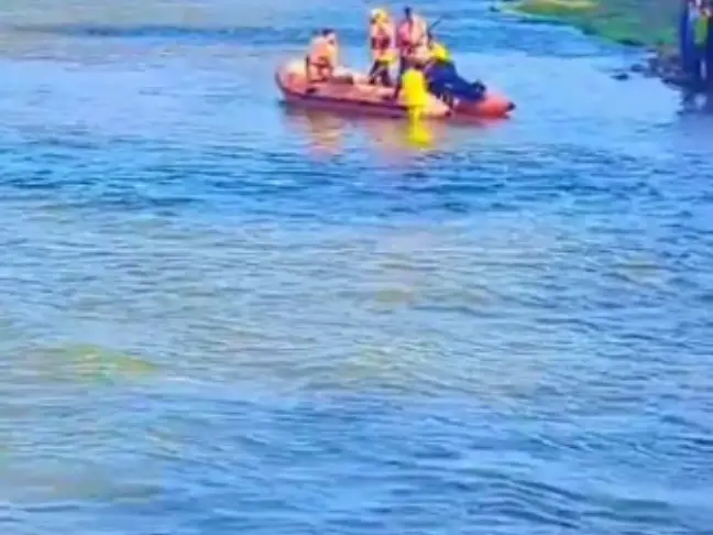 Bhilwara News: नई बाइक लेकर आ रहे थे 2 दोस्त, रास्ते में मिल गई मौत! Bhilwara News: नई बाइक लेकर आ रहे थे 2 दोस्त, रास्ते में मिल गई मौत!
