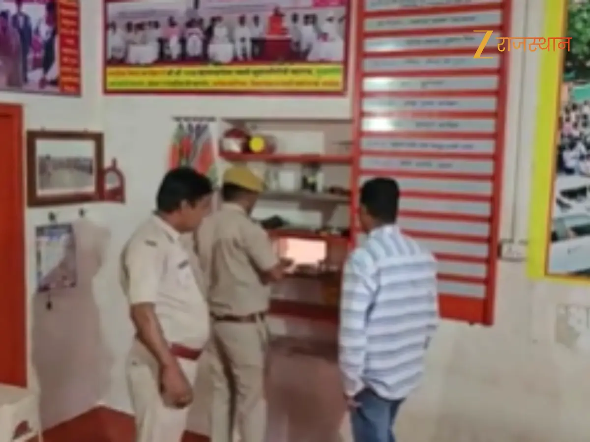 श्रीकृष्ण गौशाला पर पुलिस का छापा, कुशल गिरी महाराज और श्रवण सेन की तलाश में हड़कंप श्रीकृष्ण गौशाला पर पुलिस का छापा, कुशल गिरी महाराज और श्रवण सेन की तलाश में हड़कंप