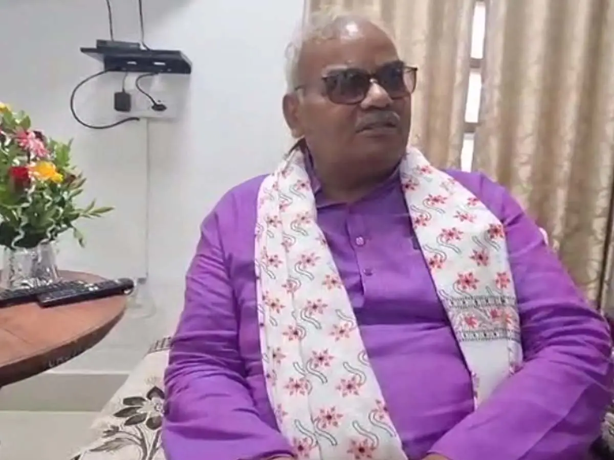 बच्चे सड़कों पर खुद नहीं आते, ऐसी हरकतों पर हमारी नजर - मदन दिलावर बच्चे सड़कों पर खुद नहीं आते, ऐसी हरकतों पर हमारी नजर - मदन दिलावर