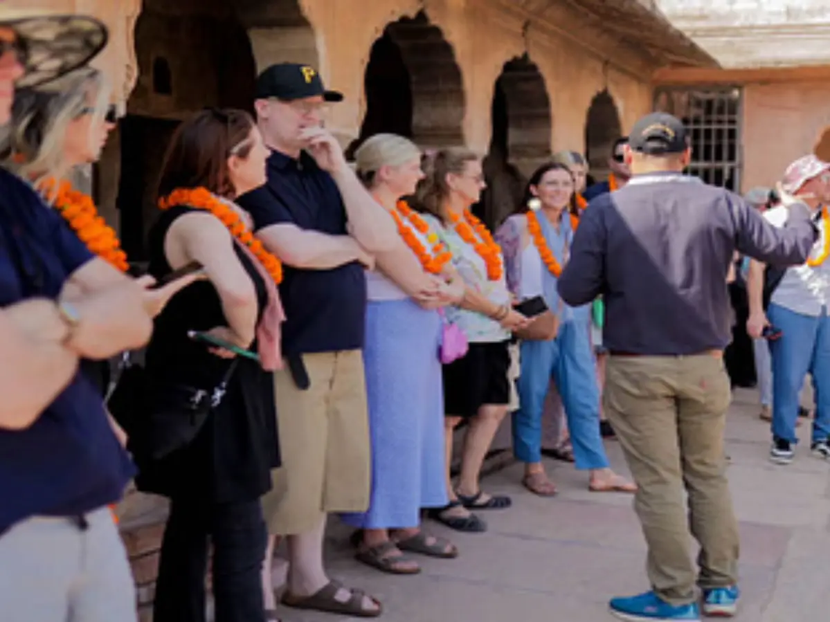राजस्थान में विदेशी पर्यटकों के होटल में रुकने की जानकारी नहीं देने पर मिली ये कड़ी सजा! राजस्थान में विदेशी पर्यटकों के होटल में रुकने की जानकारी नहीं देने पर मिली ये कड़ी सजा!