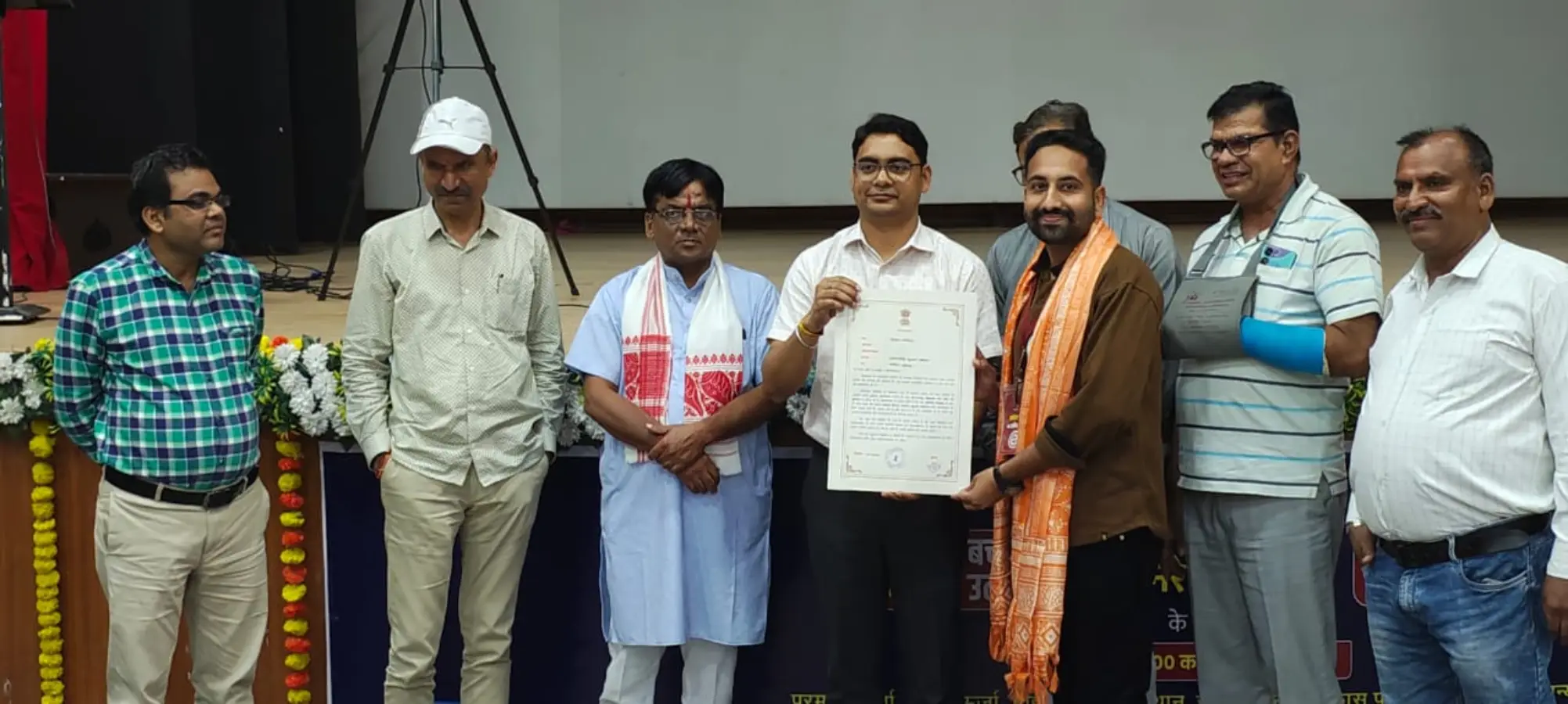 डूंगरपुर रोजगार उत्सव के दौरान 478 युवाओं को मिले नियुक्ति पत्र, खुशी से खिले चेहरे