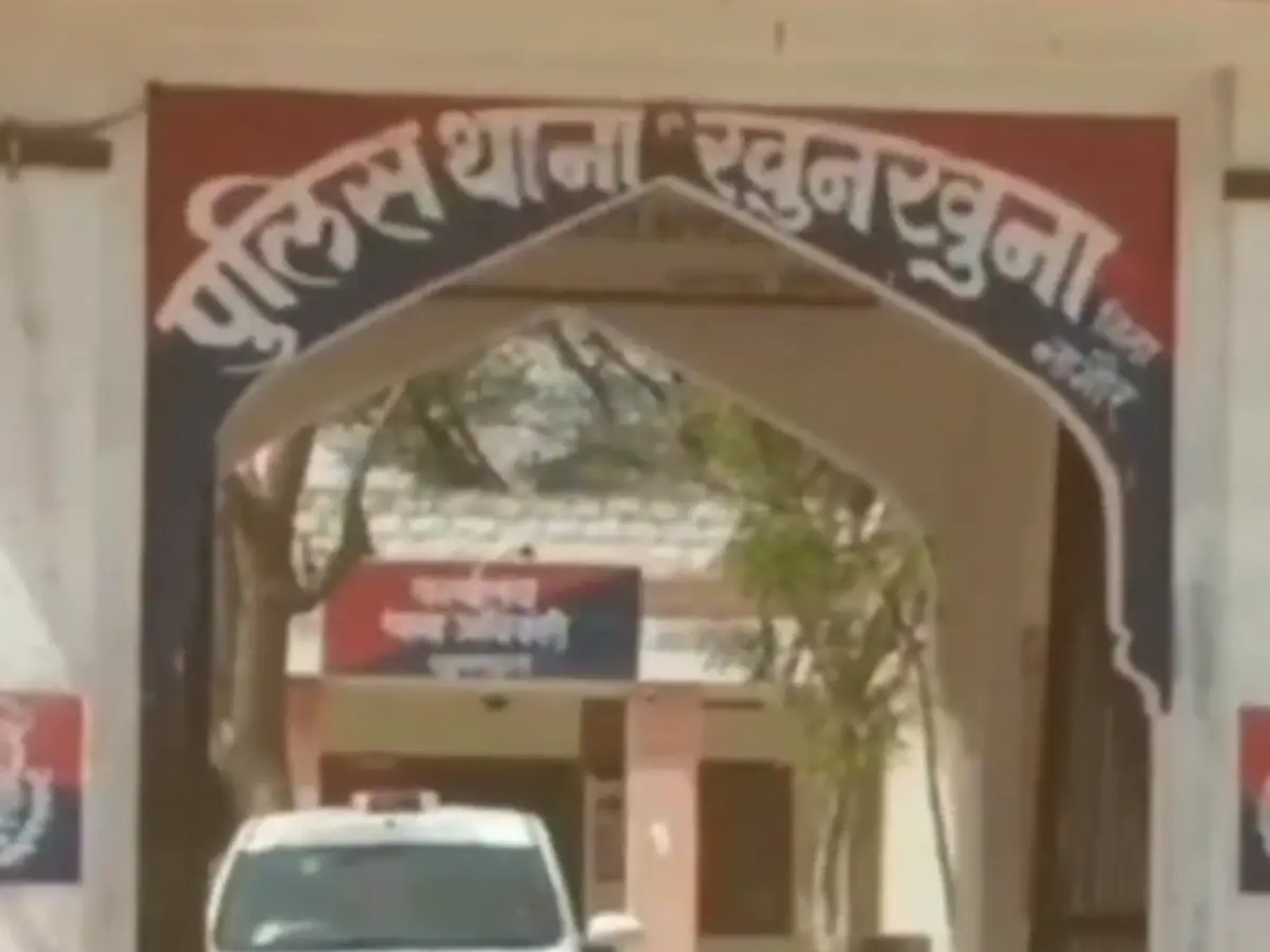 Deedwana: उत्पात मचाने के आरोपी को सुनाई अनोखी सजा, अस्पताल में करनी होगी सेवा Deedwana: उत्पात मचाने के आरोपी को सुनाई अनोखी सजा, अस्पताल में करनी होगी सेवा