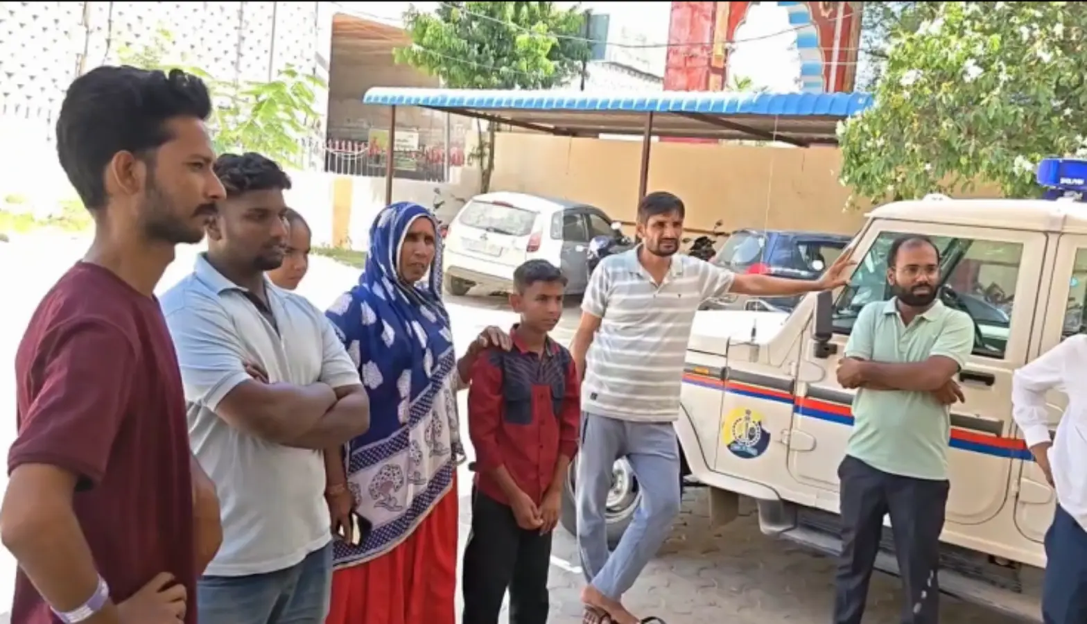 Sikar News: क्लास रूम में उल्टी करने पर भड़का प्रंसिपल, छात्र से की मारपीट