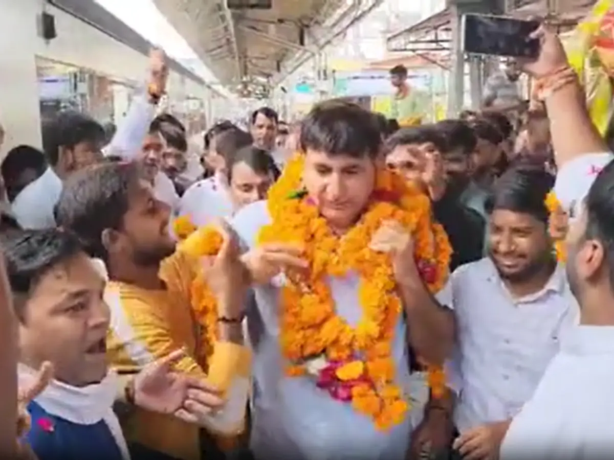 मेवाराम जैन ने थामा कांग्रेस का दामन, हरीश चौधरी ने खोला मोर्चा मेवाराम जैन ने थामा कांग्रेस का दामन, हरीश चौधरी ने खोला मोर्चा