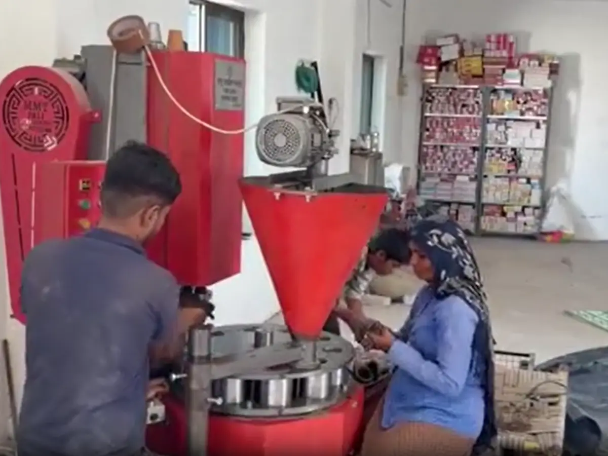 पाली के कुल्हड़ देश में बनाएंगे अलग पहचान! रेल मंत्री अश्विनी वैष्णव ने किया बड़ा ऐलान पाली के कुल्हड़ देश में बनाएंगे अलग पहचान! रेल मंत्री अश्विनी वैष्णव ने किया बड़ा ऐलान