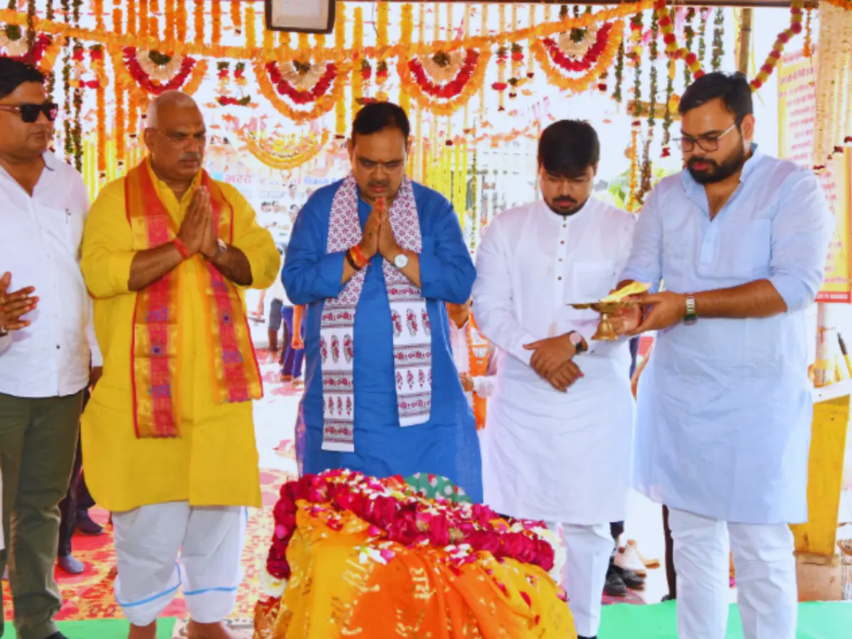 CM भजनलाल ने पूंछरी में  किए श्रीनाथ जी के दर्शन, बोले- श्रद्धालुओं के लिए...
