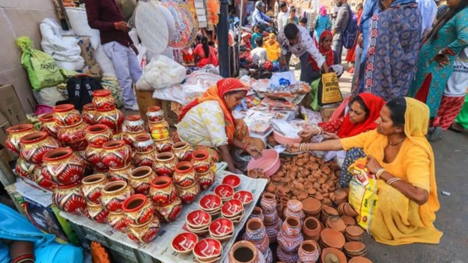 जयपुर में इस दिवाली 'स्वदेशी थीम' पर सजेंगे बाजार, चाइनीज लाइट्स का बहिष्कार