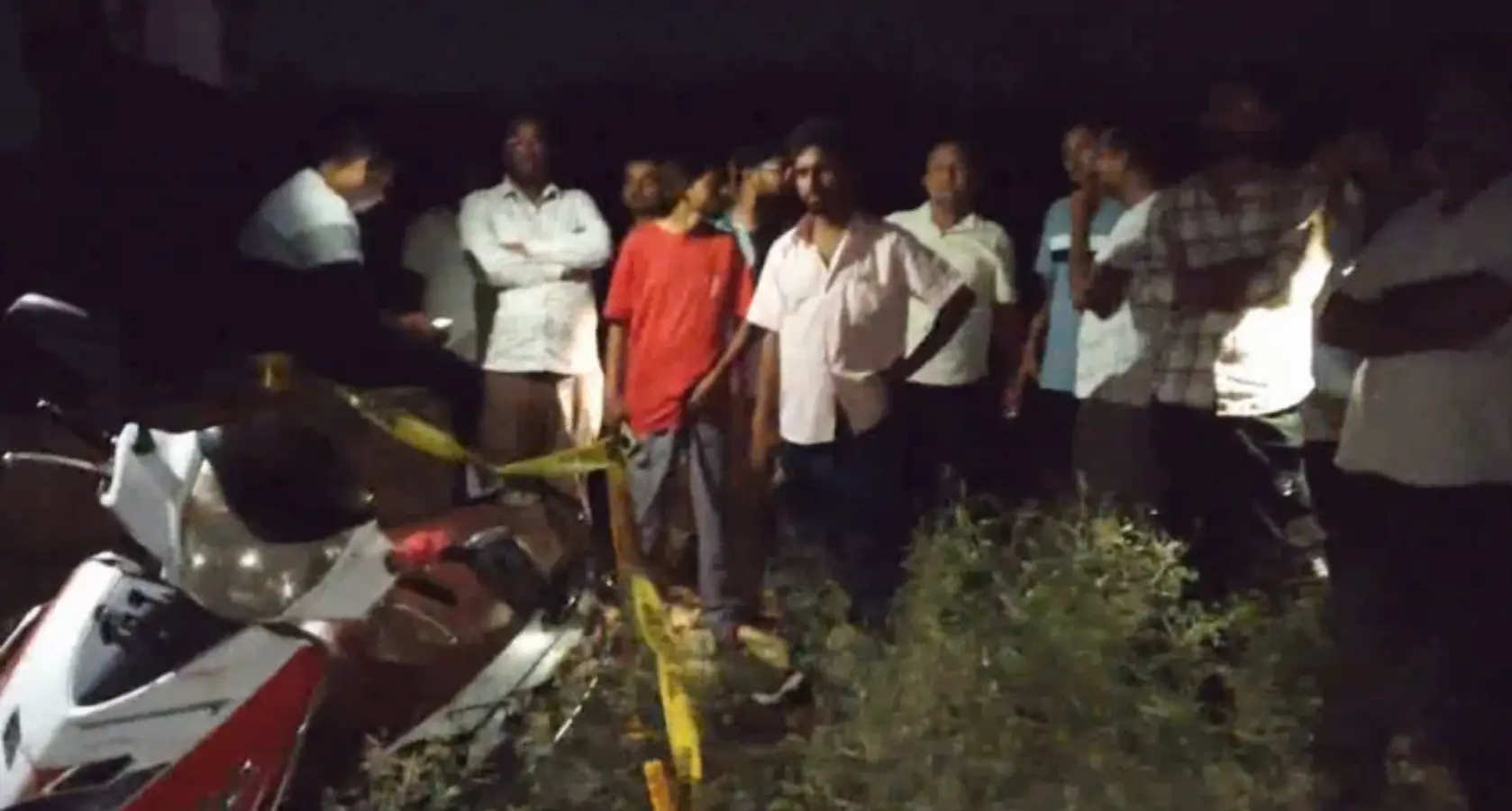 Jalore: झाड़ियों में मिला युवक का शव, पास मिली स्कूटी, कोर्ट नोटिस के टुकड़े और भस्म