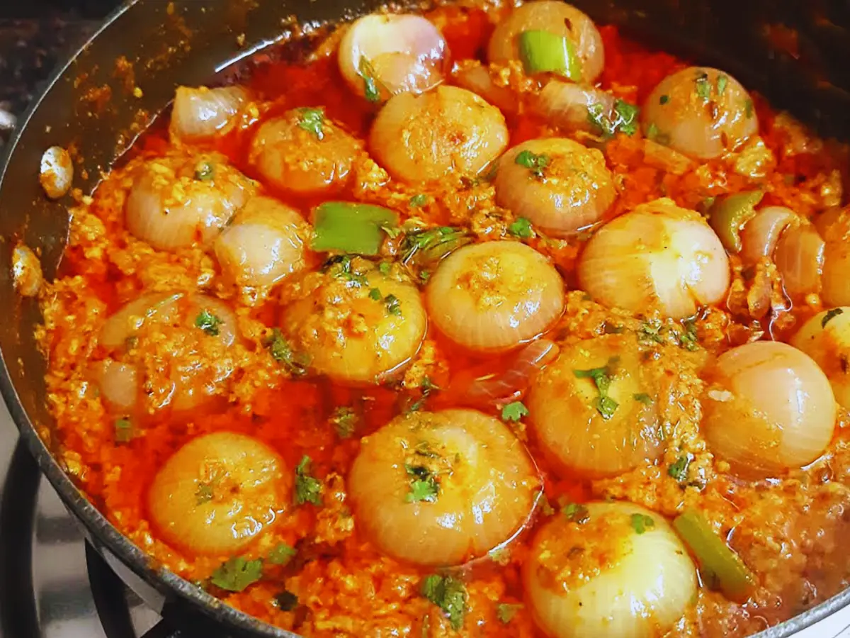 Sabut Pyaz ki Sabji