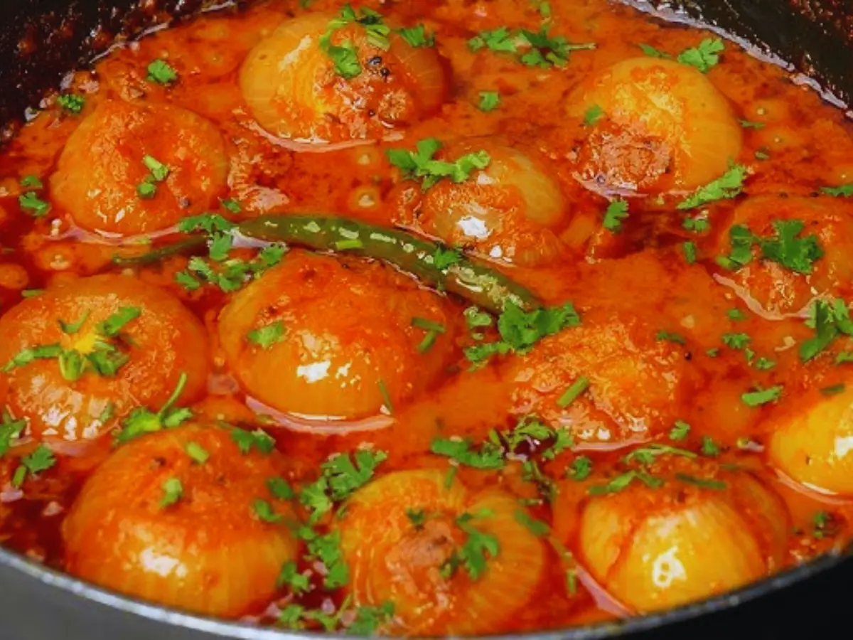 Sabut Pyaz ki Sabji