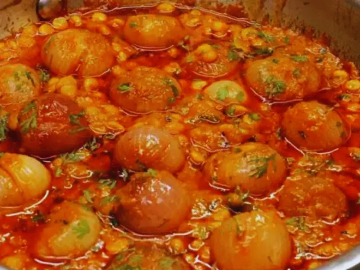 Sabut Pyaz ki Sabji