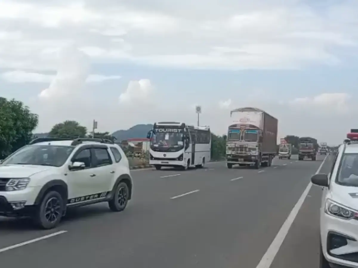 राजस्थान पुलिस ने इस वजह से वाहन चालकों पर लगाया 2 करोड़ से ज्यादा का जुर्माना! राजस्थान पुलिस ने इस वजह से वाहन चालकों पर लगाया 2 करोड़ से ज्यादा का जुर्माना!