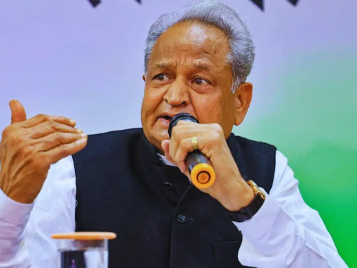 अशोक गहलोत ने CM भजनलाल और नरेश मीणा को दिए सफलता के टिप्स! बोले- नरेश का... अशोक गहलोत ने CM भजनलाल और नरेश मीणा को दिए सफलता के टिप्स! बोले- नरेश का...