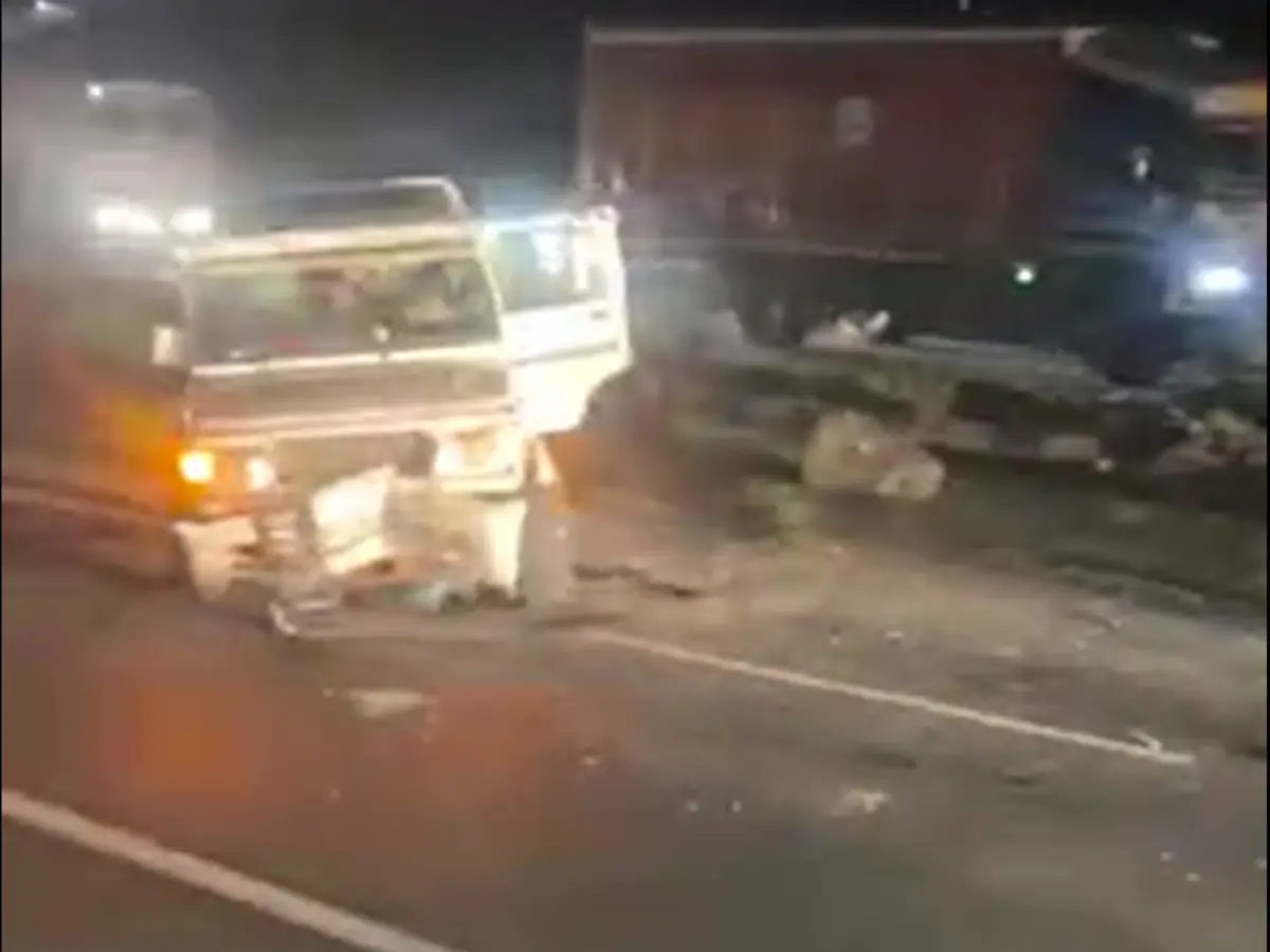 उदयपुर में भीषण सड़क हादसा, ट्रेलर ने चार लोगों को जिंदा कुचला