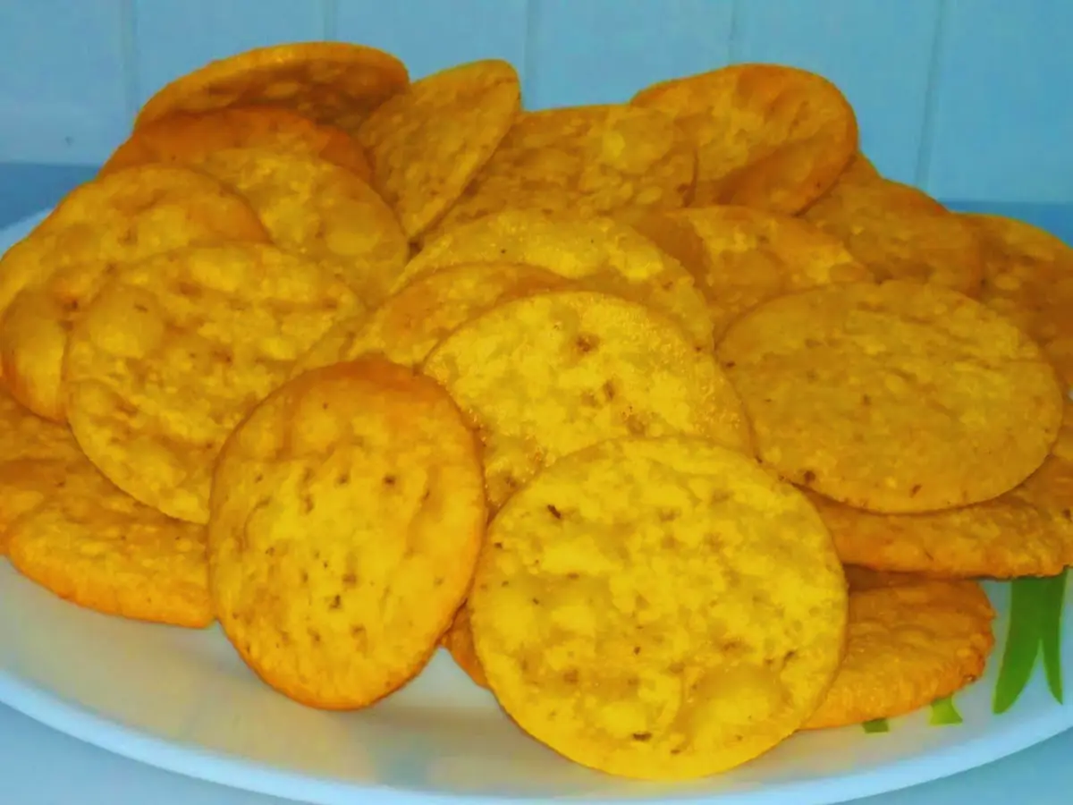 Rajasthani Mathri