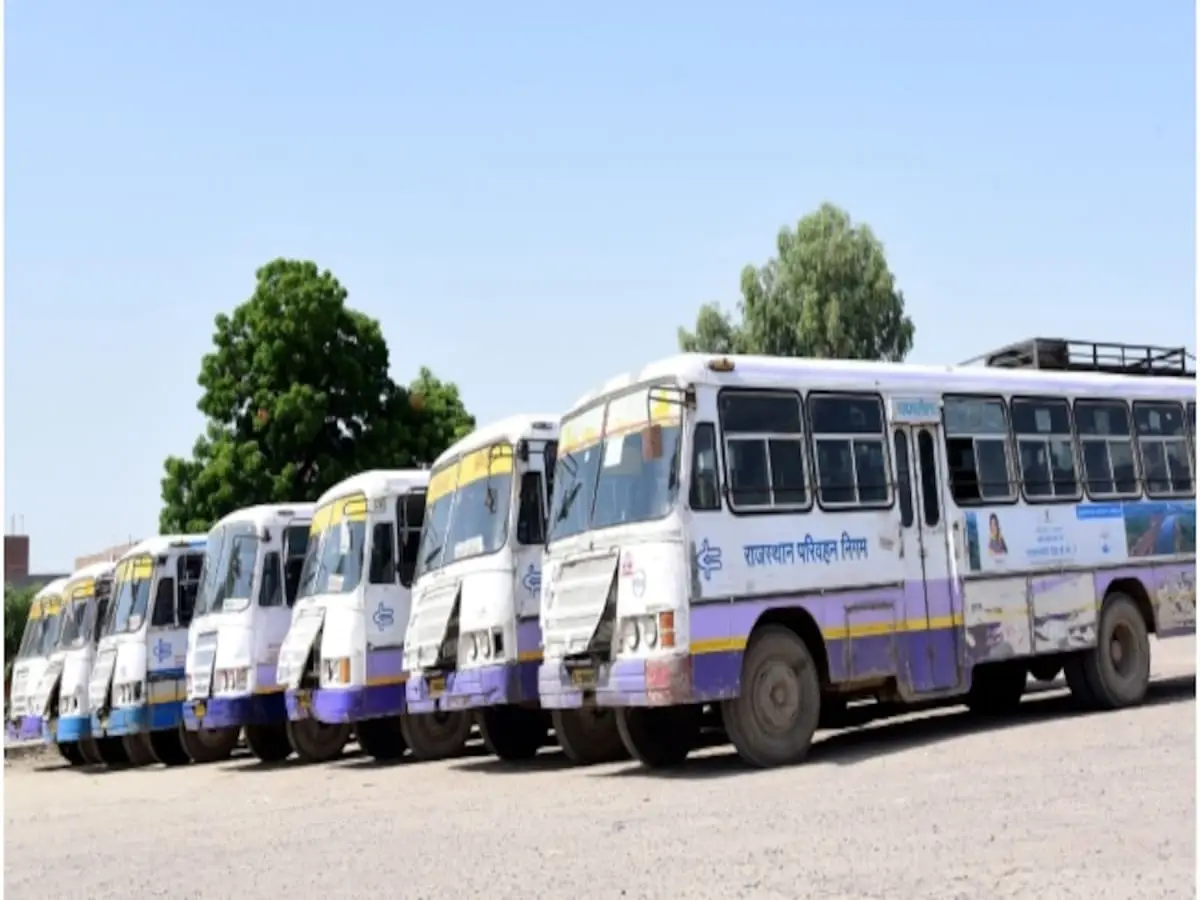 धनतेरस पर जयपुर से घर लौटने की होड़, बसें-ट्रेनें हुईं फुल, यात्रियों की भीड़ ने तोड़ा रिकॉर्ड!