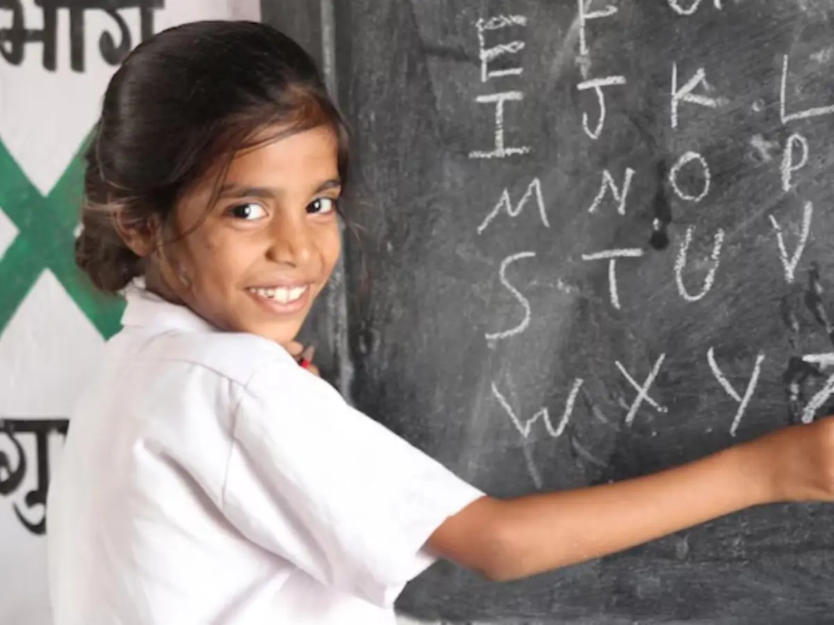 कक्षा 8 के बाद स्कूल छोड़ने पर लगेगी रोक, राष्ट्रीय मीन्स-कम-मेरिट छात्रवृत्ति योजना से मेधावी छात्रों को मिलेगा सहारा