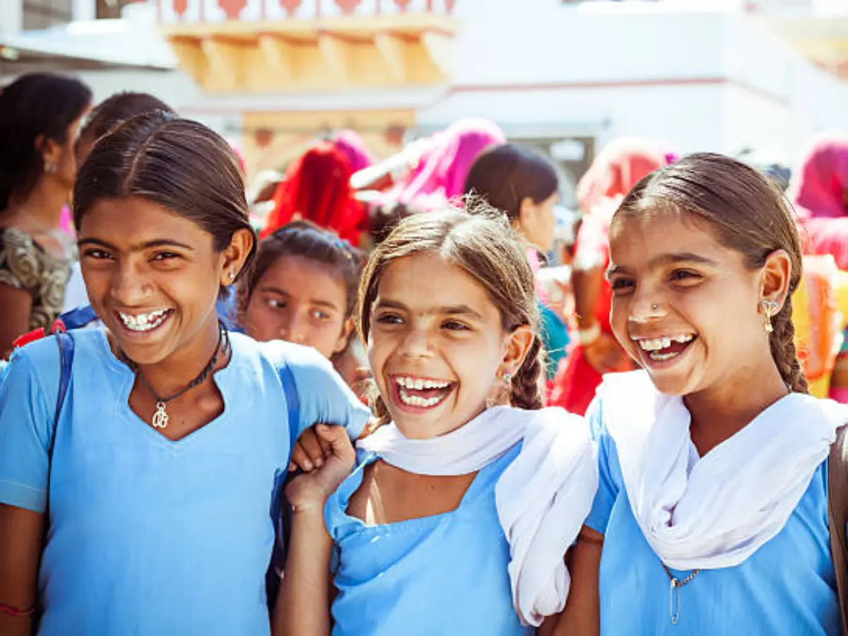 Rajasthan Govt Scheme: सिर्फ सरकारी ही नहीं बल्कि प्राइवेट स्कूल की बच्चियों को भी मिलेगा फायदा, इस योजना में बेटियों को 5 से 50 हजार रुपये तक का होगा लाभ