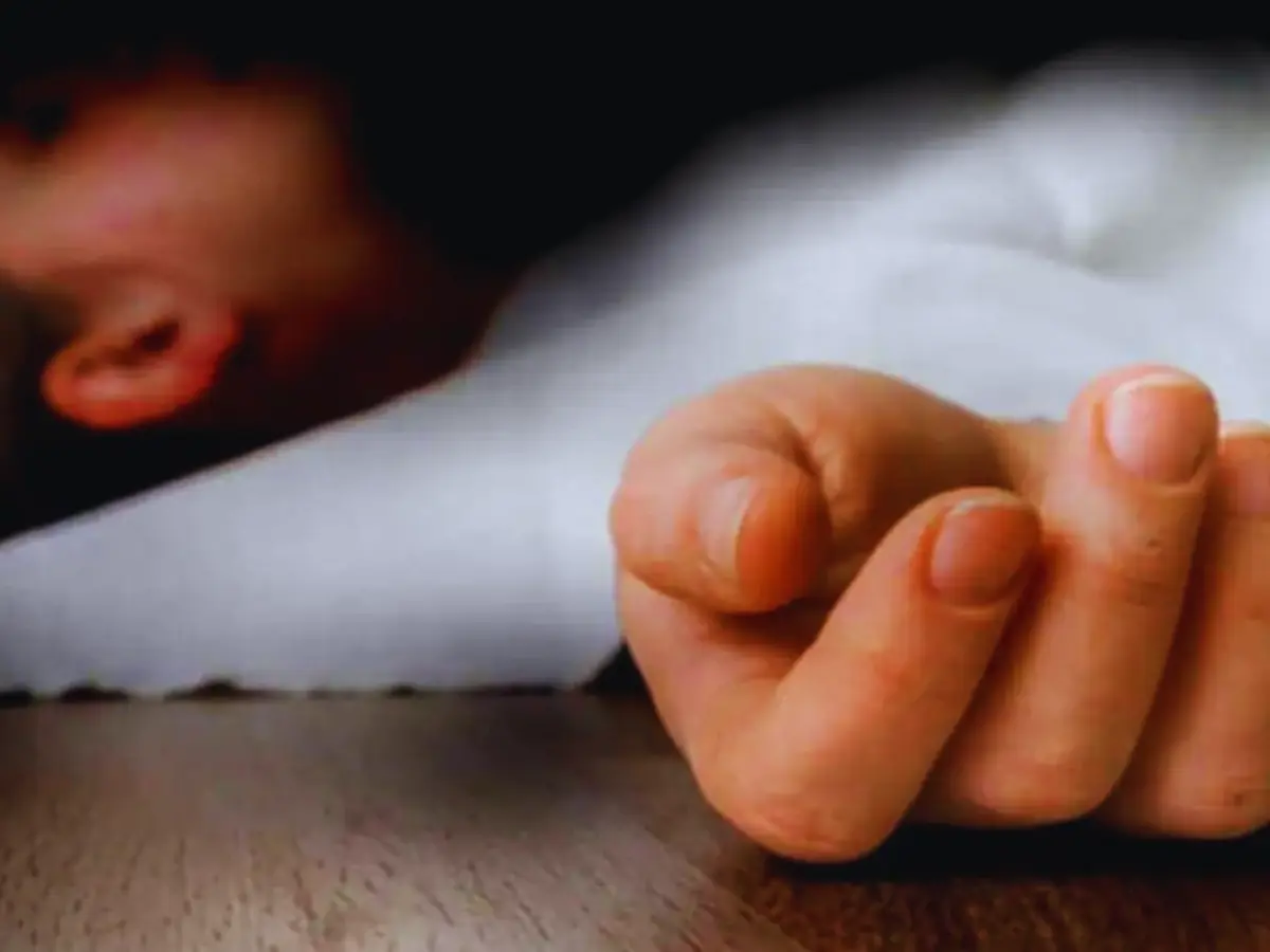 निजी अस्पताल में लापरवाही से 7 साल की बच्ची की मौत, परिजनों ने लगाया गंभीर आरोप निजी अस्पताल में लापरवाही से 7 साल की बच्ची की मौत, परिजनों ने लगाया गंभीर आरोप