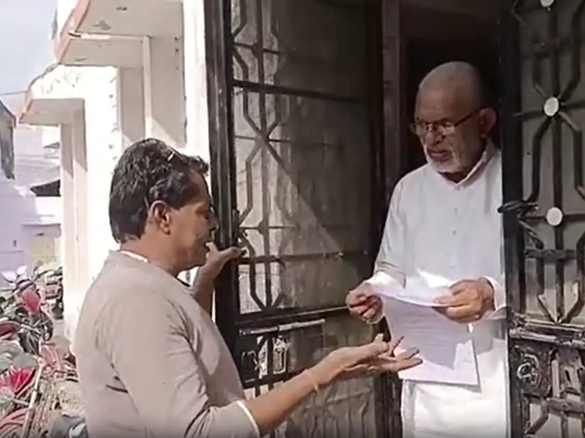 राजस्थान में विशेष गहन पुनरीक्षण अभियान शुरू, BLO घर-घर जाकर देंगे परिगणना प्रपत्र राजस्थान में विशेष गहन पुनरीक्षण अभियान शुरू, BLO घर-घर जाकर देंगे परिगणना प्रपत्र