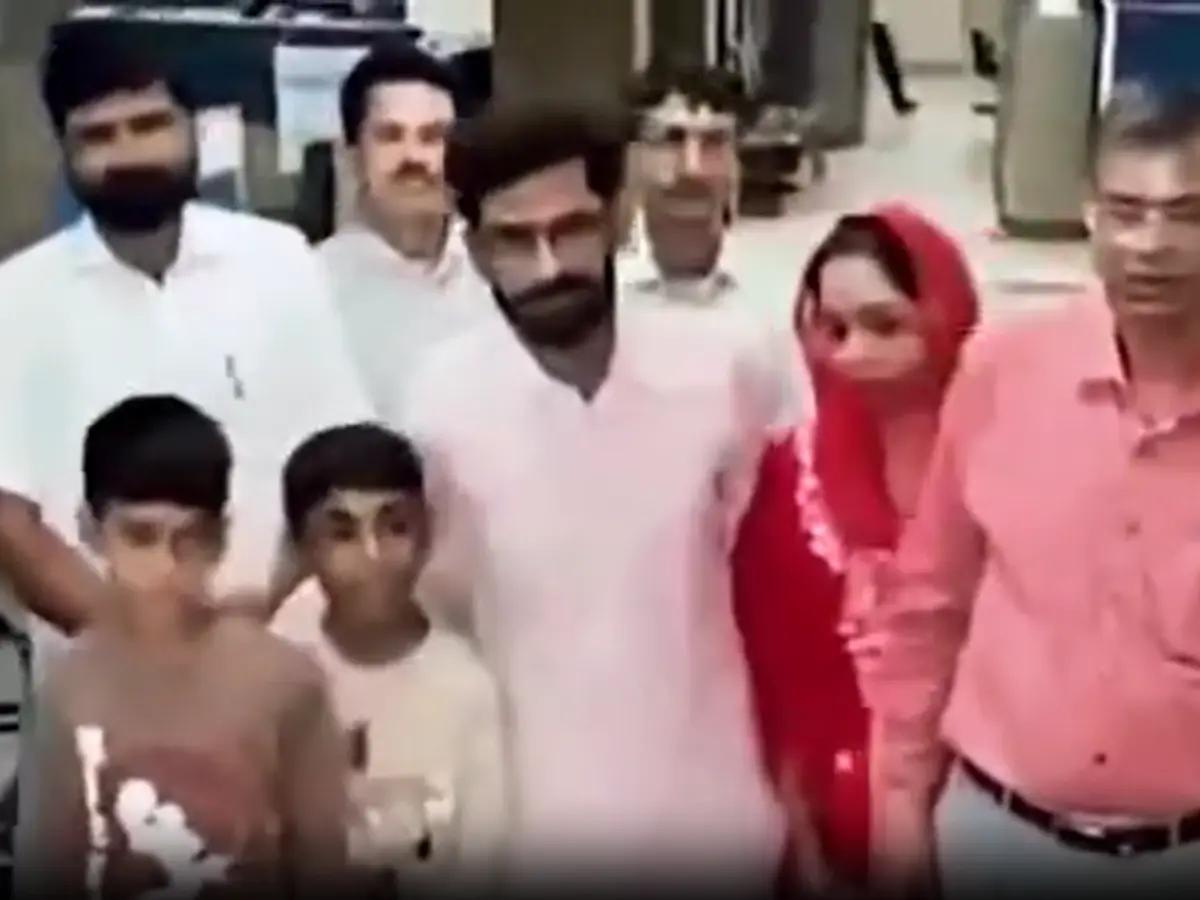 राजस्थान के सब्जी विक्रेता की चमकी किस्मत, लॉटरी में जीते 11 करोड़ रुपये राजस्थान के सब्जी विक्रेता की चमकी किस्मत, लॉटरी में जीते 11 करोड़ रुपये