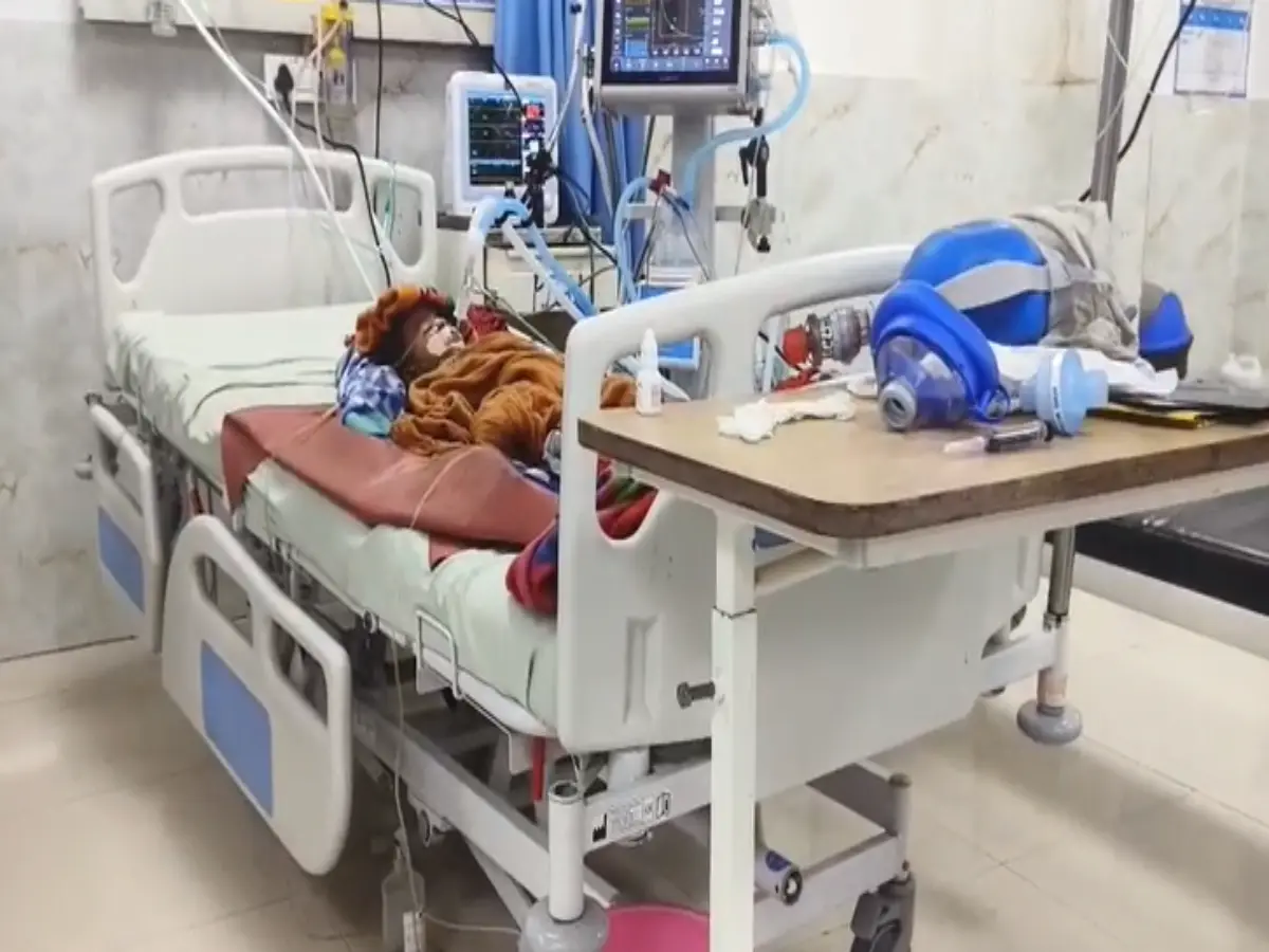 Bhilwara: मां ने गर्म सलाखों में दाग दिया 9 महीने का मासूम, लड़ रहा जिंदगी-मौत की लड़ाई! Bhilwara: मां ने गर्म सलाखों में दाग दिया 9 महीने का मासूम, लड़ रहा जिंदगी-मौत की लड़ाई!