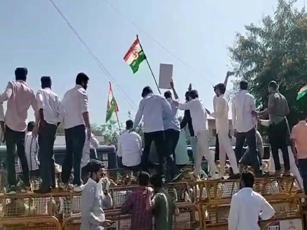 महज 15 मिनट का यूथ कांग्रेस का प्रदर्शन, कमजोर दिखा संगठन