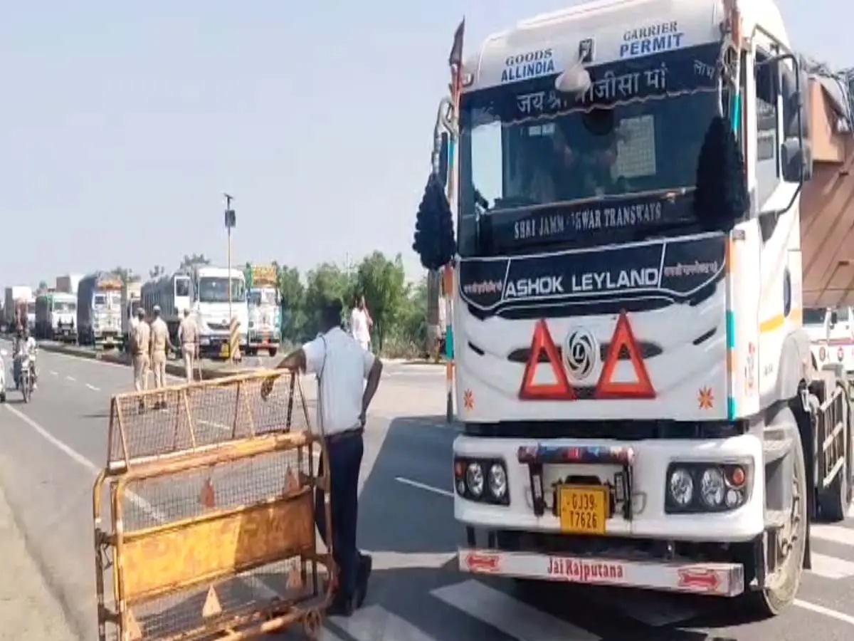 पाली में महापड़ाव, ब्यावर-पिंडवाड़ा हाइवे बंद, ट्रैफिक डायवर्ट