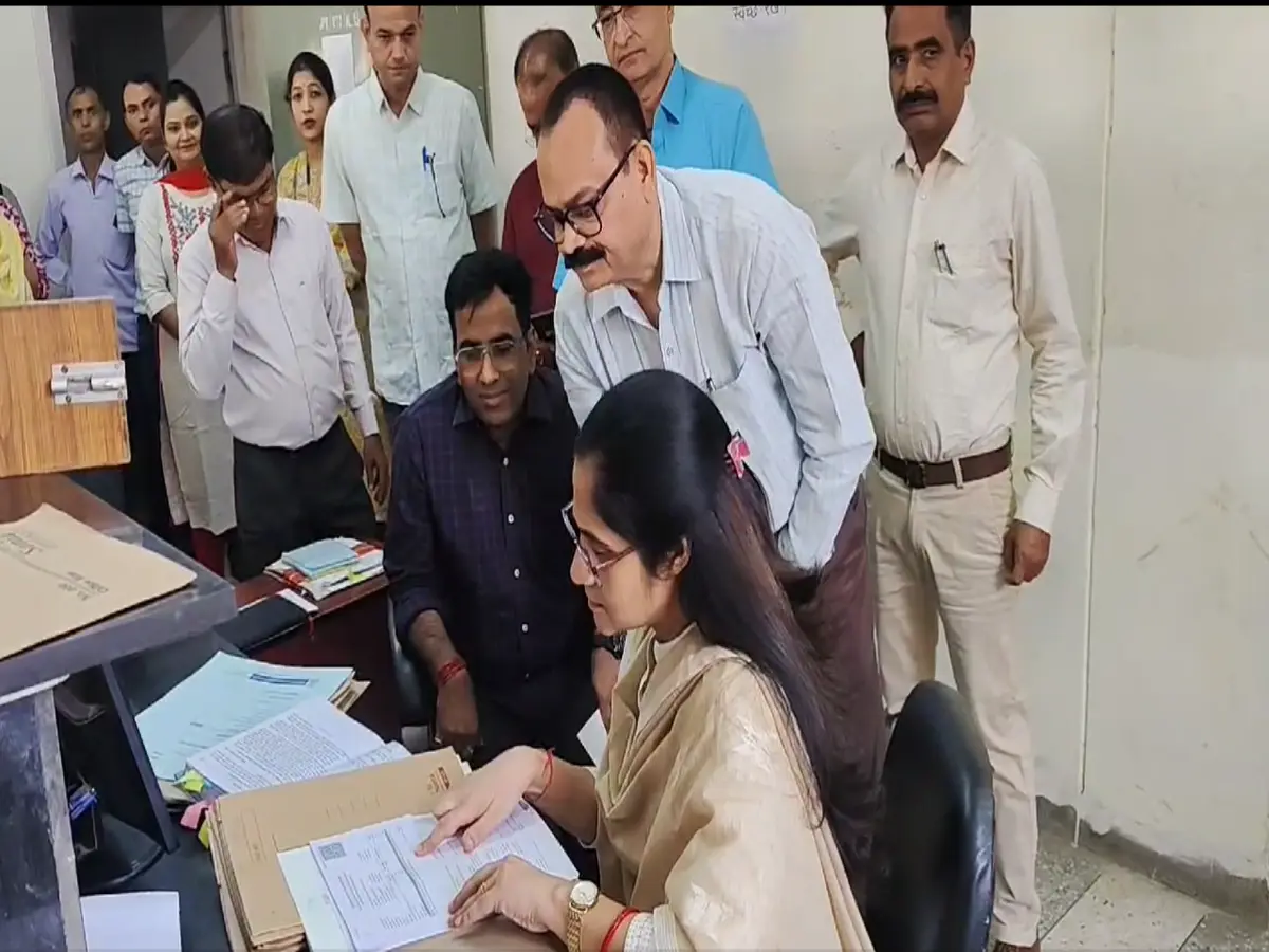 परिवहन विभाग जिला कलेक्टरों को देगा 10 लाख रुपए का फंड, जानें कैसे होगा इसका इस्तेमाल?