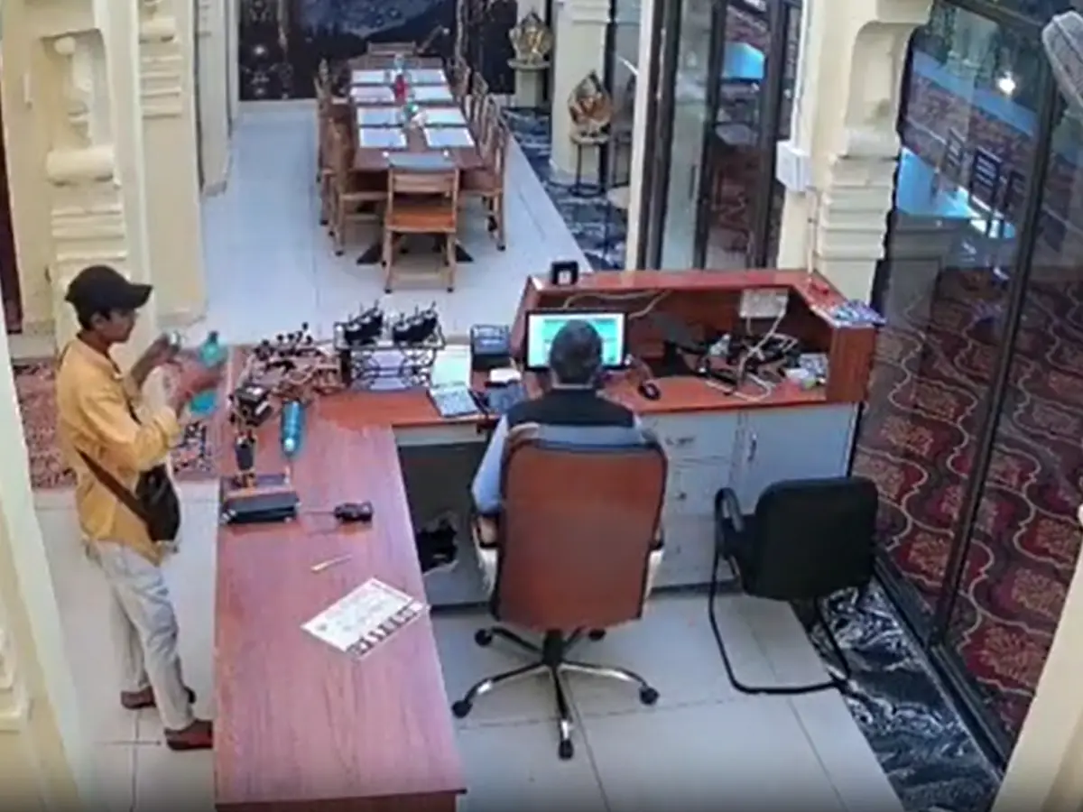 तेज धमाके की आवाज से सहमा जोधपुर का मंडोर! वायुसेना ने बताया कारण तेज धमाके की आवाज से सहमा जोधपुर का मंडोर! वायुसेना ने बताया कारण